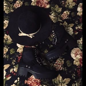 Steve Madden Grady Combat Boots size 7.5